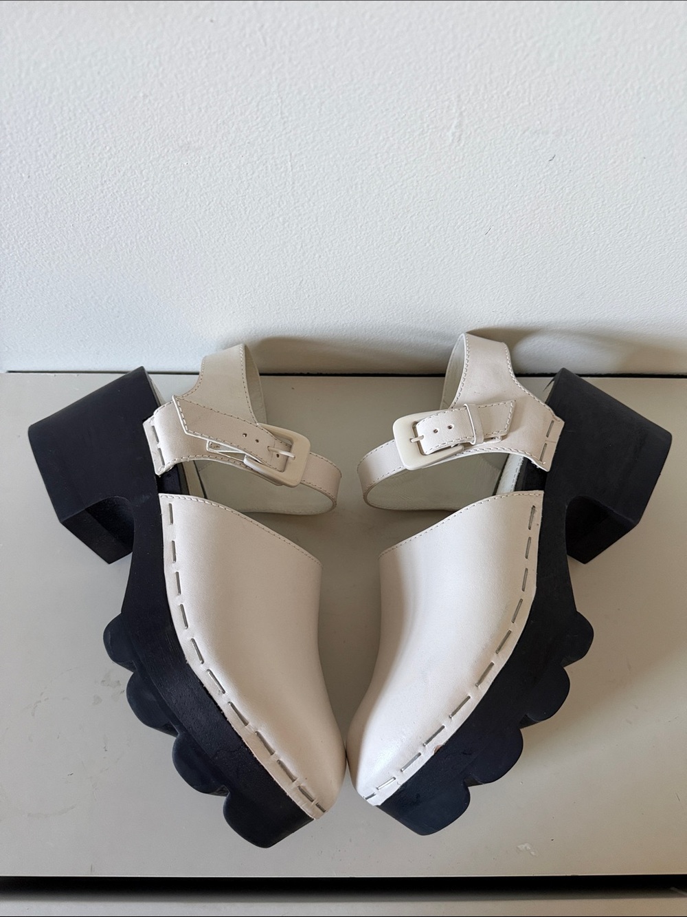 Tory Burch Runway Lug-sole Leather Clog Clogs. Cream Sz 9.5 - Picture 7 of 11